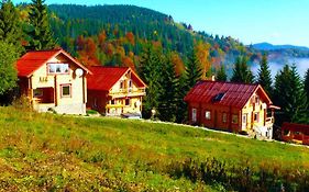 Троє Поросят Славское